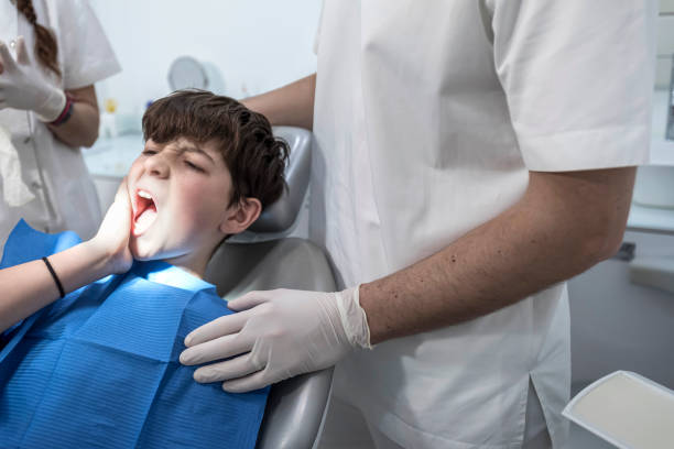 Best Emergency Gum Treatment in Cumberland, IN